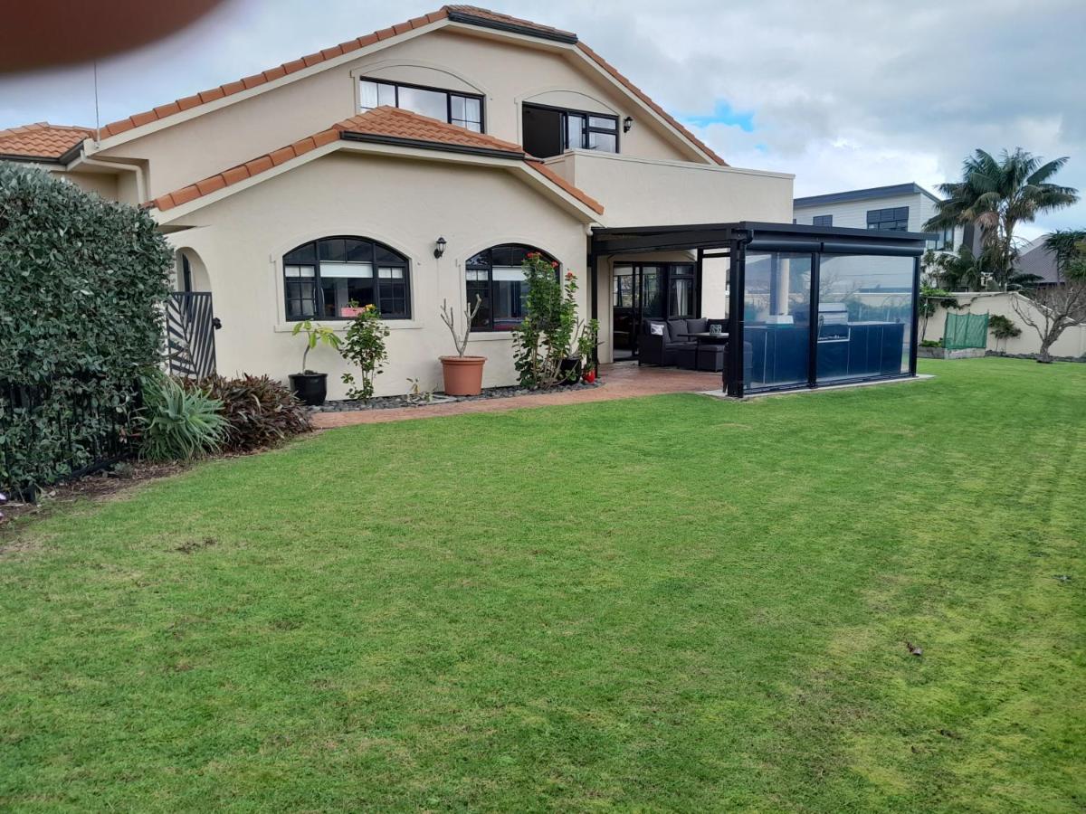 Moana Vista Villa One Tree Point Bagian luar foto